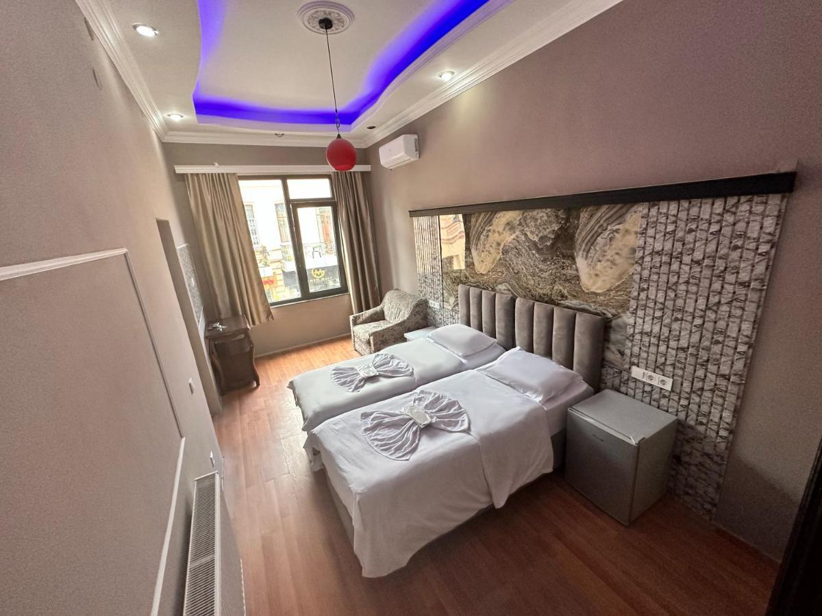 My Metropol Hotel Batumi Esterno foto