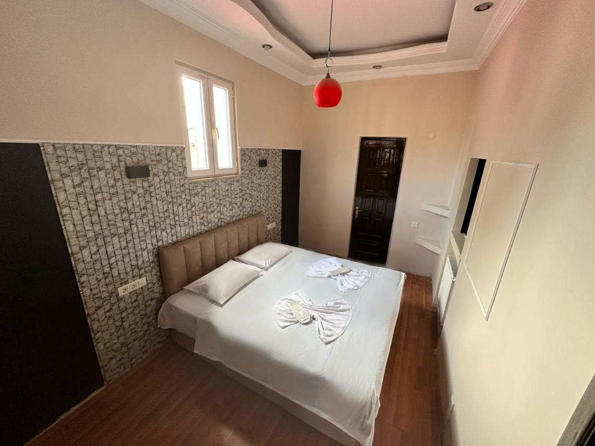 My Metropol Hotel Batumi Esterno foto