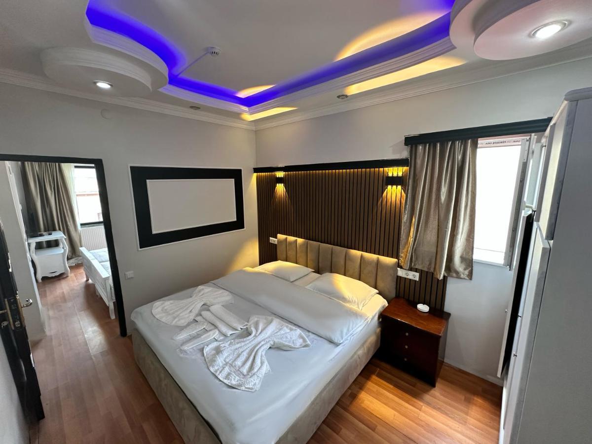 My Metropol Hotel Batumi Esterno foto