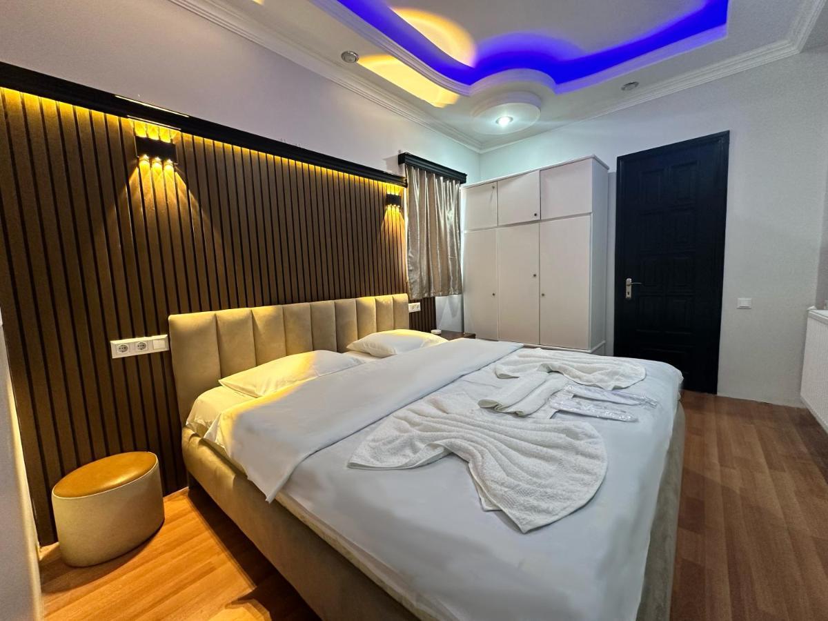 My Metropol Hotel Batumi Esterno foto